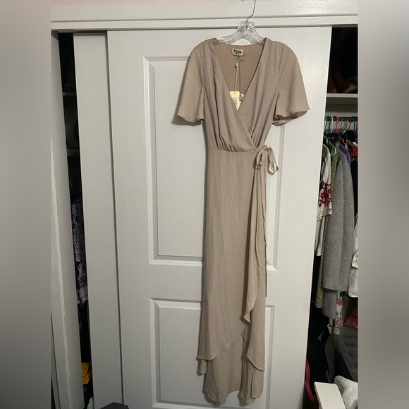 Show Me Your Mumu Sophia Flutter Sleeve Wrap Dress - Picture 2 of 4